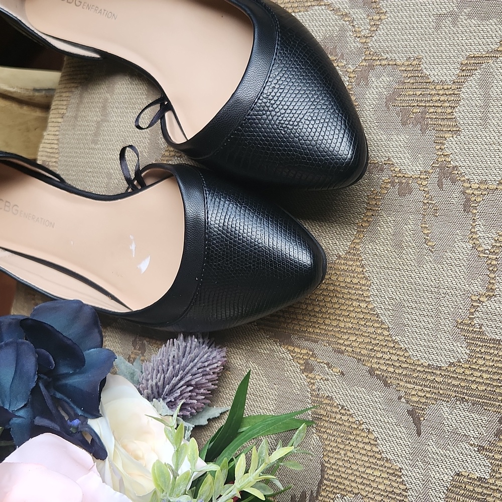 Bcbgeneration Flats - image 3